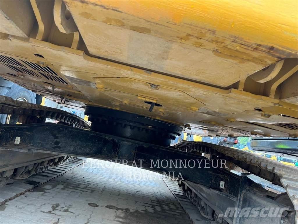 CAT 326FLN Vikšriniai ekskavatoriai