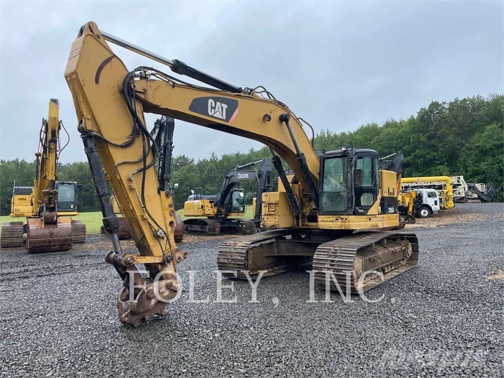 CAT 328DLCR Vikšriniai ekskavatoriai
