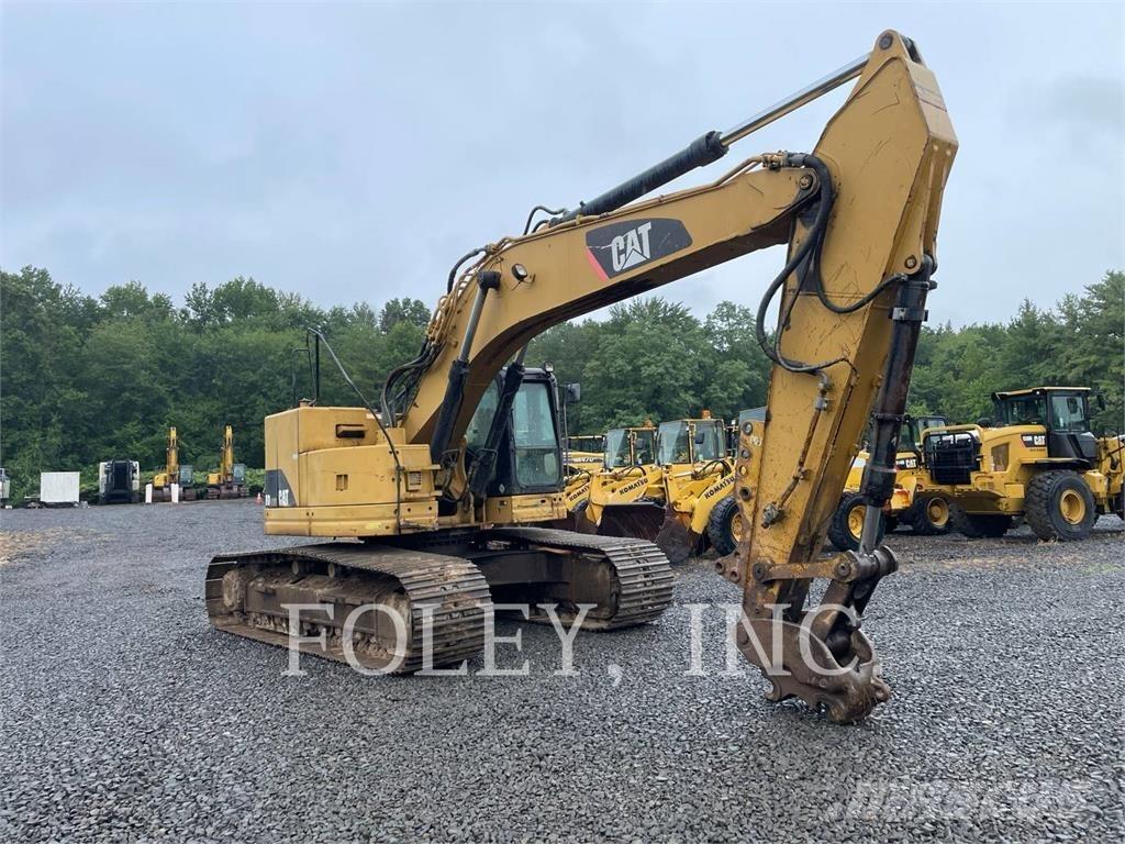 CAT 328DLCR Vikšriniai ekskavatoriai