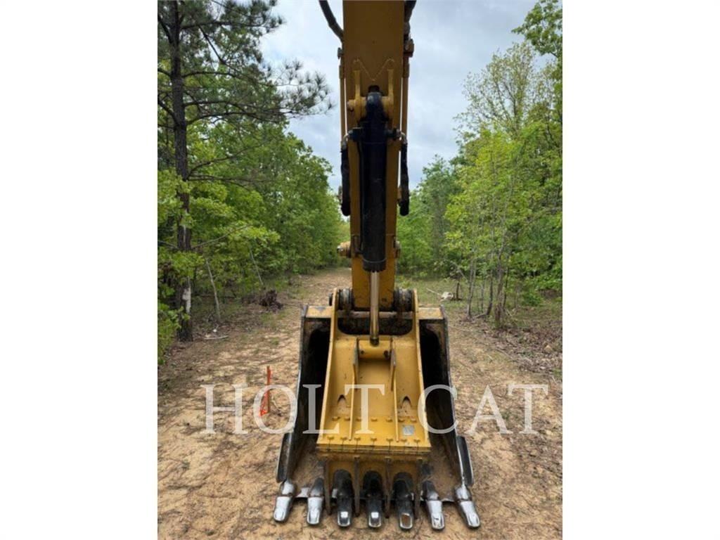 CAT 329FL Vikšriniai ekskavatoriai