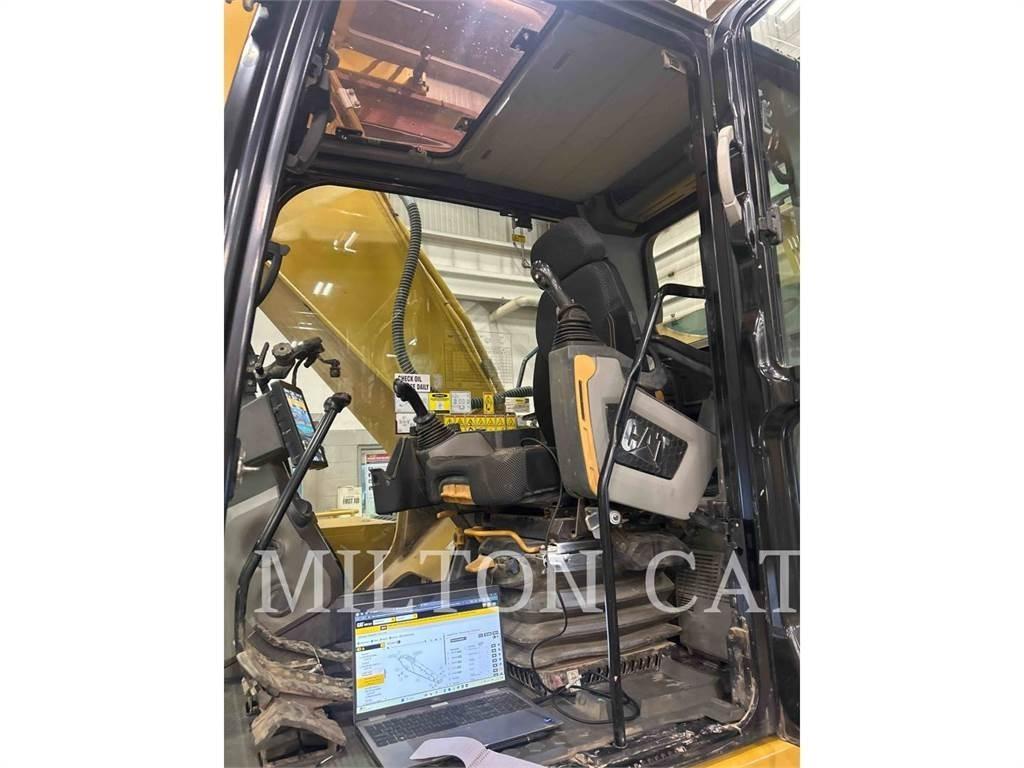 CAT 330 Vikšriniai ekskavatoriai