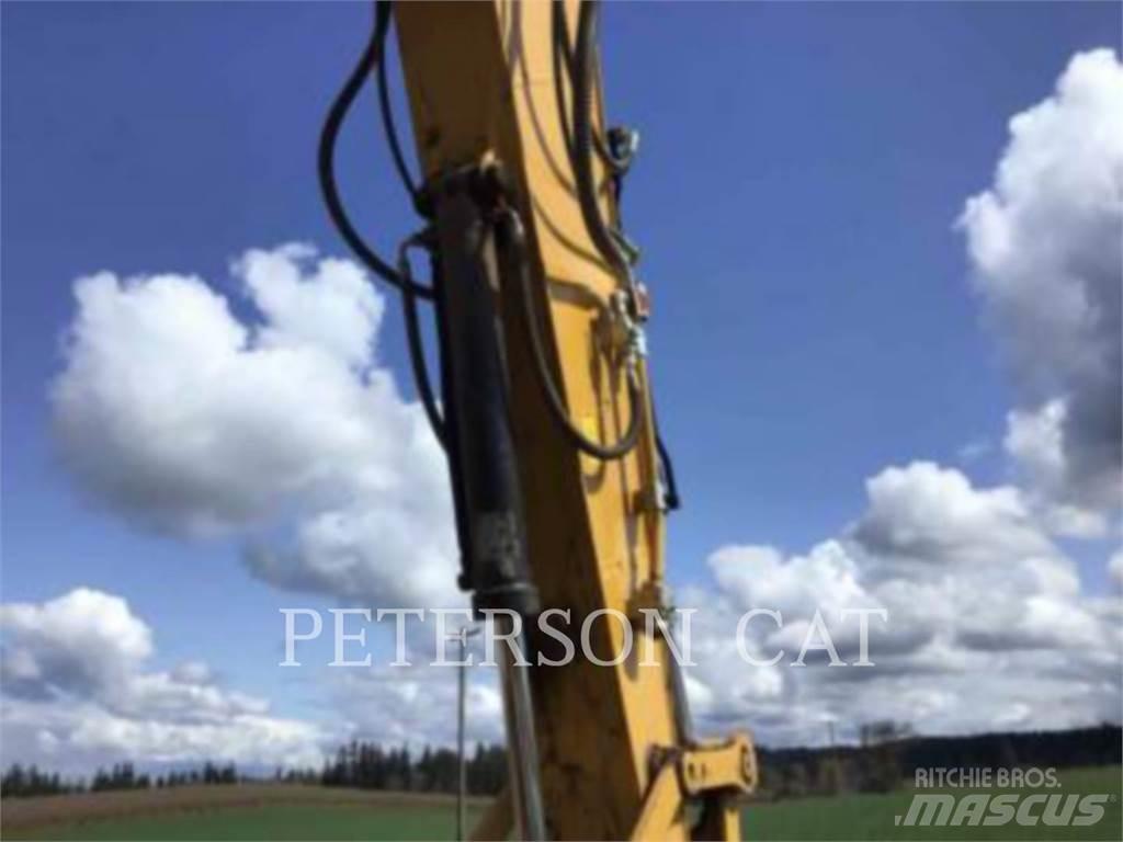 CAT 330 Vikšriniai ekskavatoriai