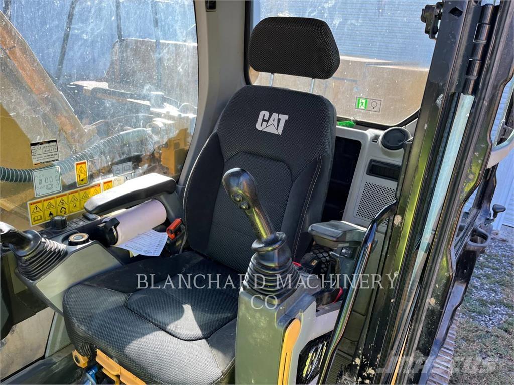 CAT 330 Vikšriniai ekskavatoriai