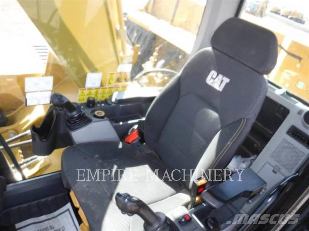 CAT 330-07 Vikšriniai ekskavatoriai