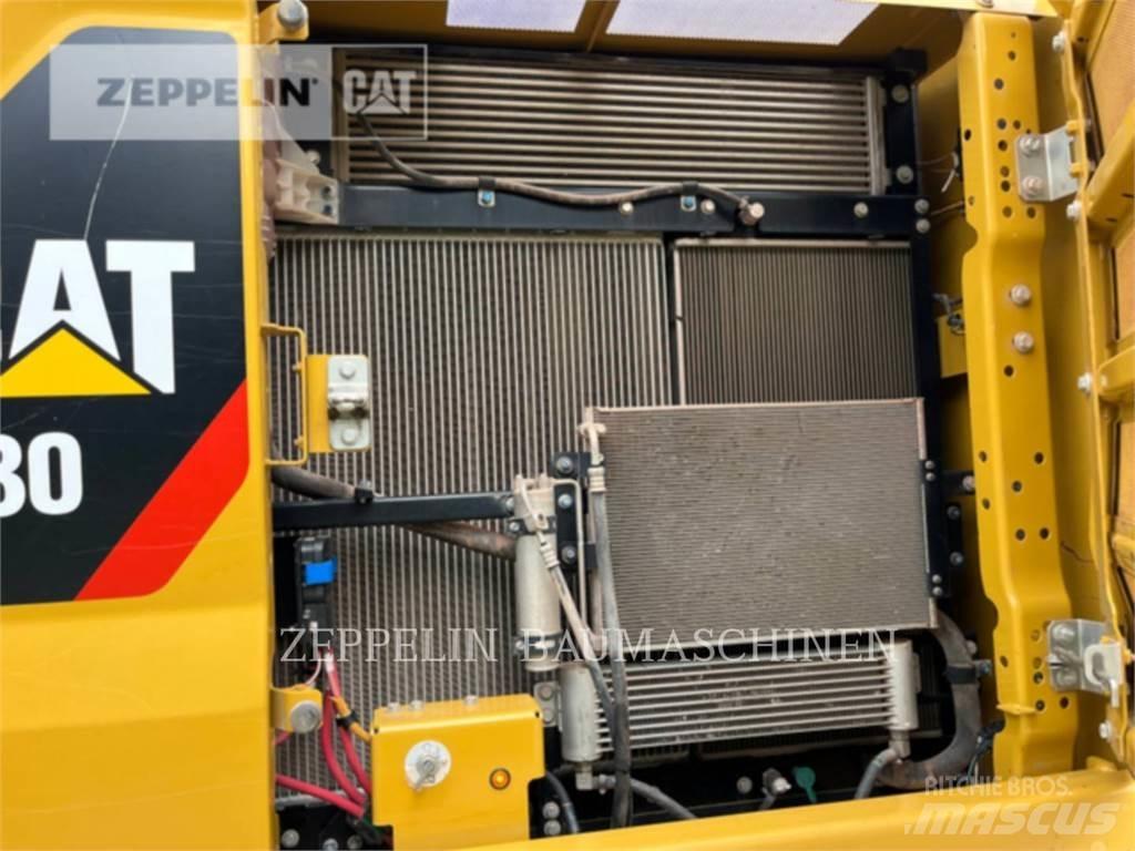 CAT 330-07A Vikšriniai ekskavatoriai