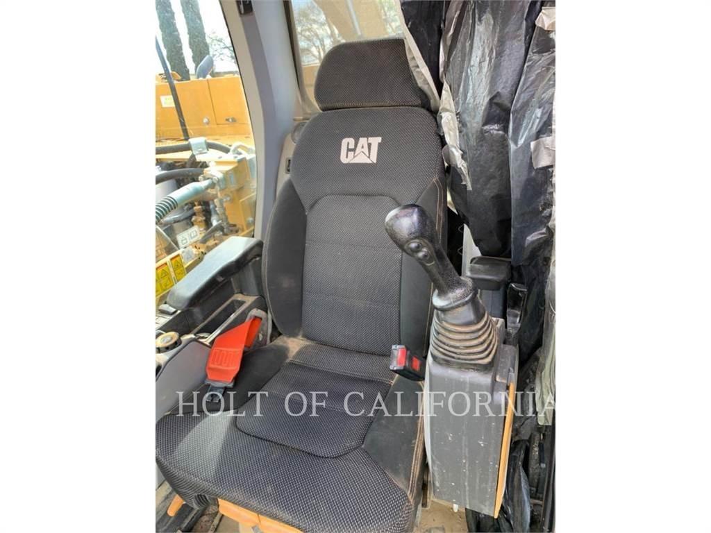 CAT 330 2D Vikšriniai ekskavatoriai
