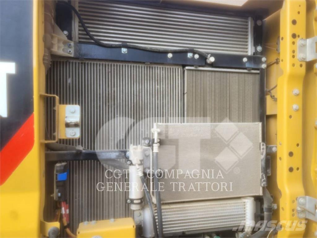 CAT 330 NG Vikšriniai ekskavatoriai