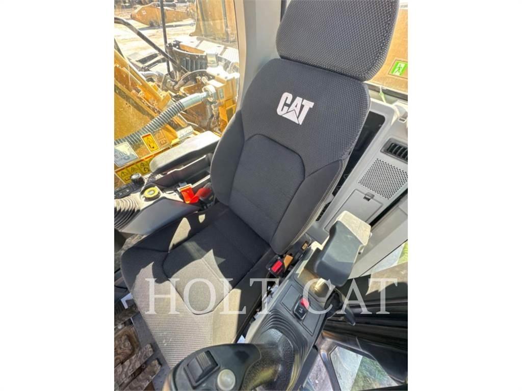 CAT 330 TC Vikšriniai ekskavatoriai