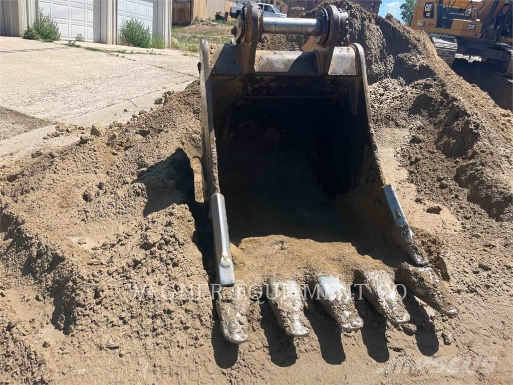 CAT 330 TC Vikšriniai ekskavatoriai