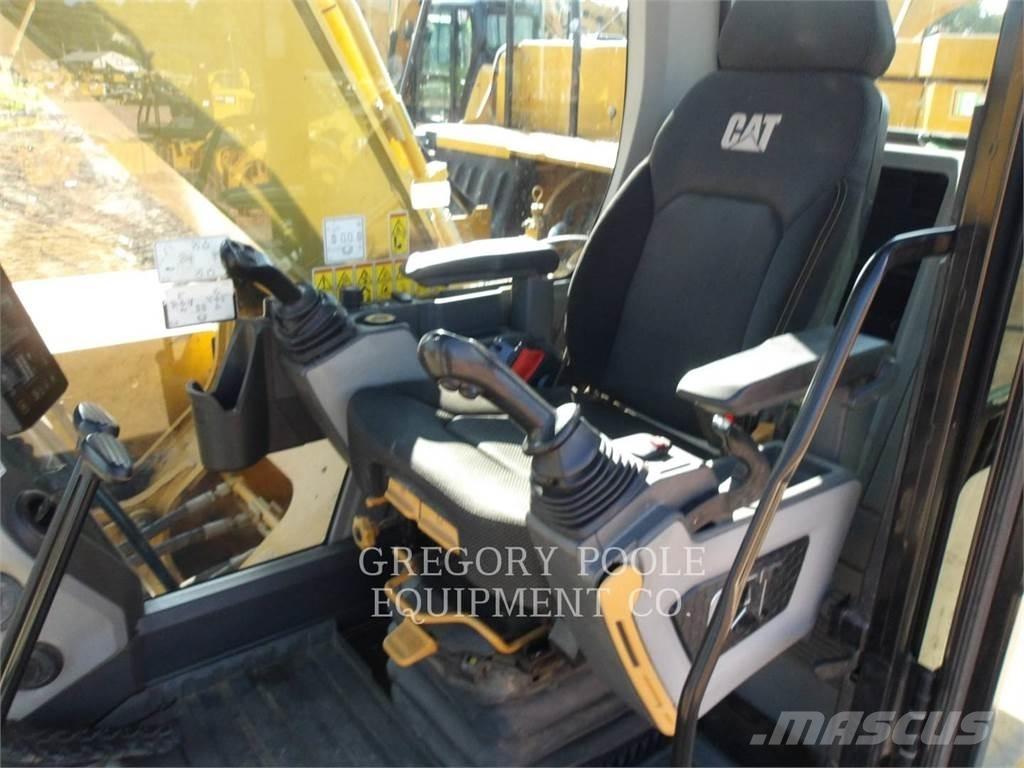 CAT 33007 Vikšriniai ekskavatoriai