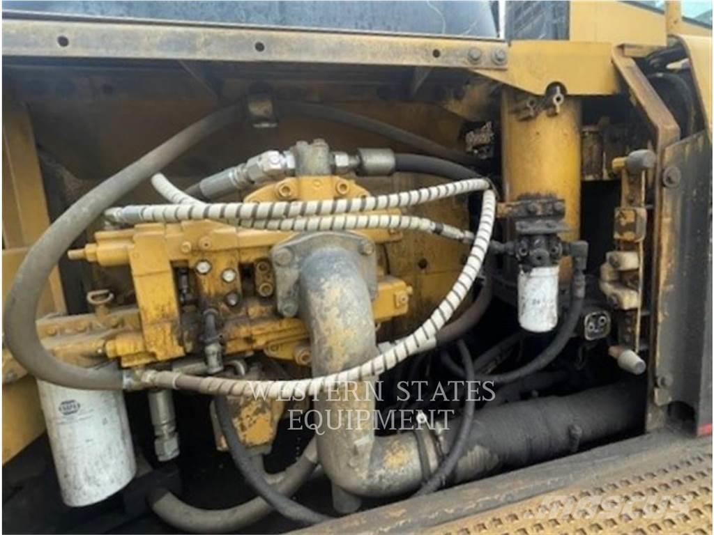 CAT 330B FM Miško traktoriai