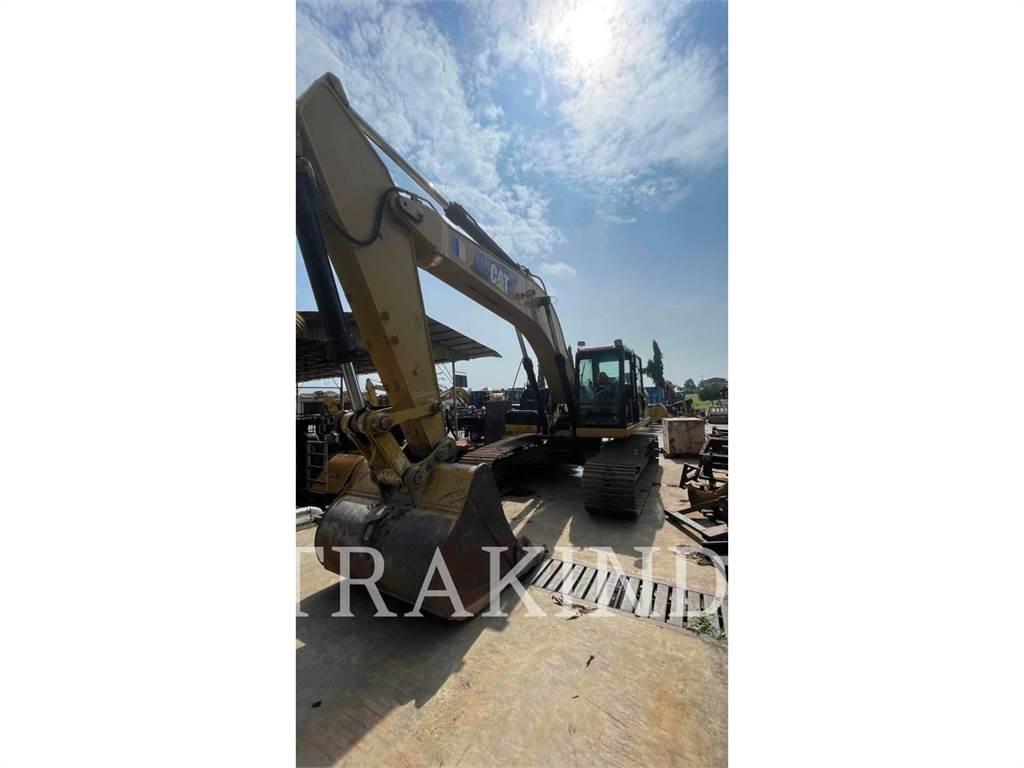 CAT 330D2L Vikšriniai ekskavatoriai