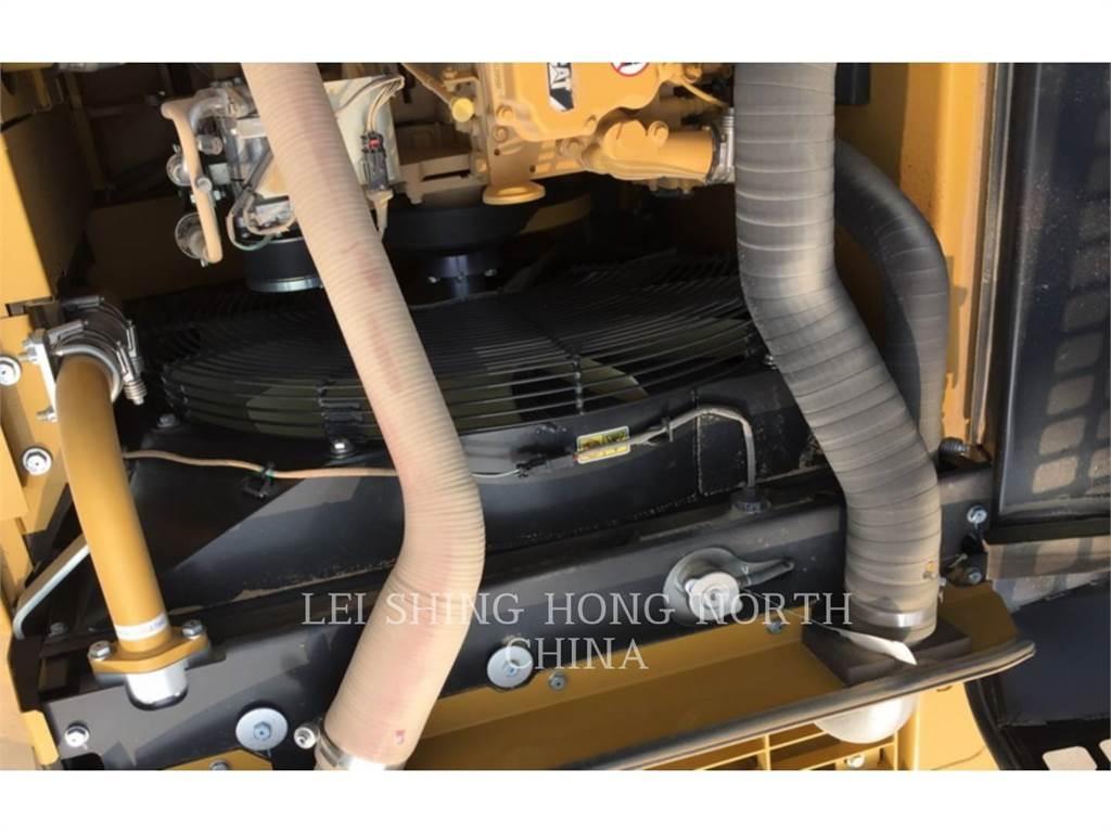 CAT 330D2L Vikšriniai ekskavatoriai