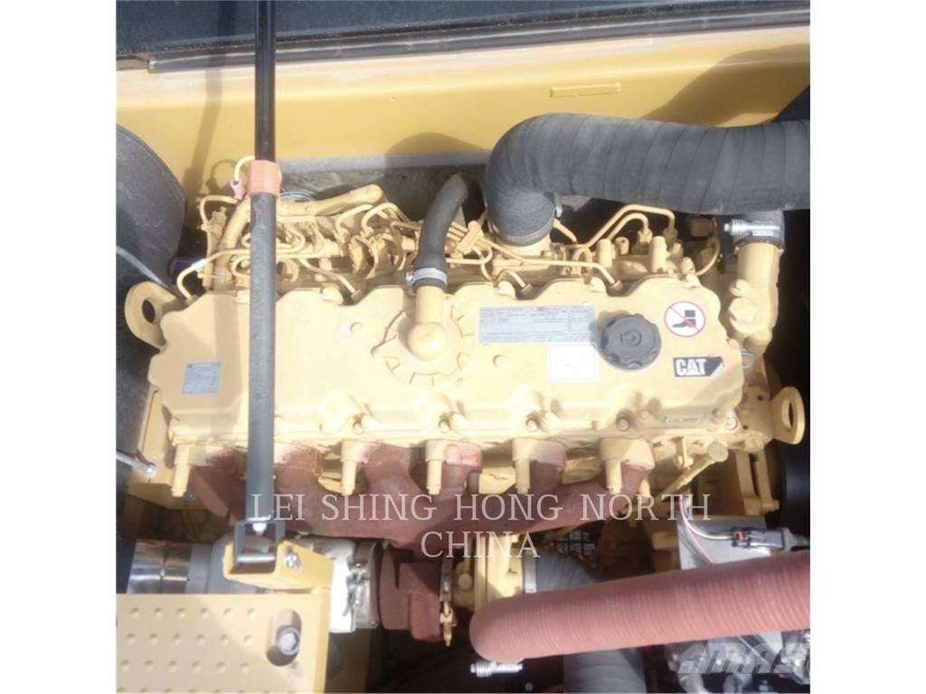 CAT 330D2L Vikšriniai ekskavatoriai