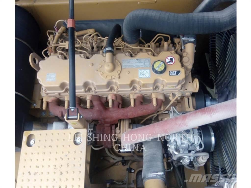 CAT 330D2L Vikšriniai ekskavatoriai