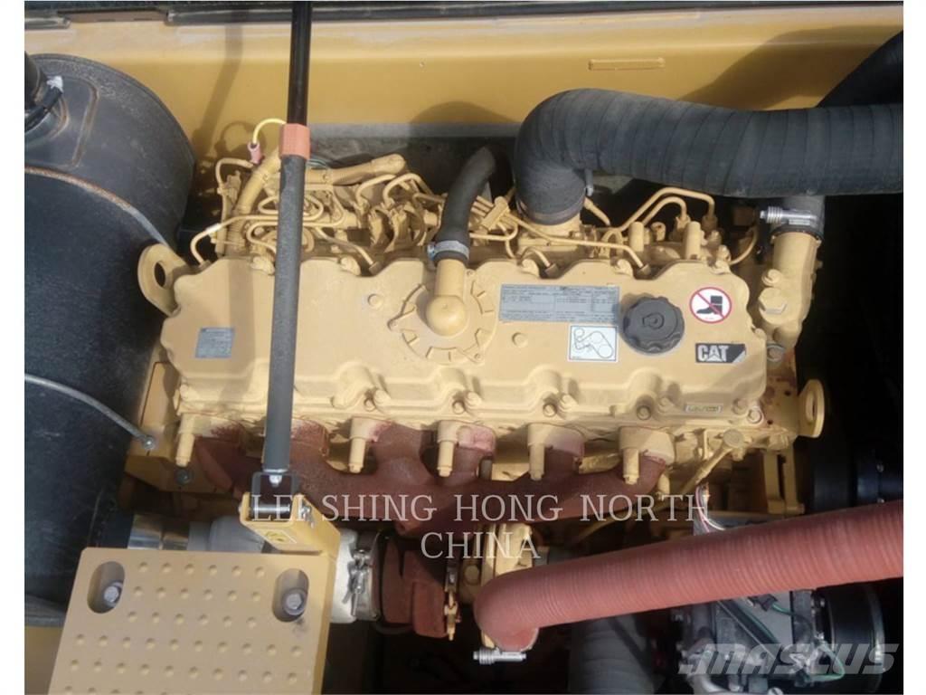 CAT 330D2L Vikšriniai ekskavatoriai