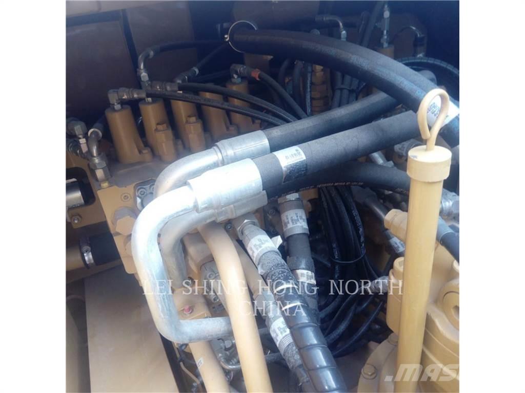 CAT 330D2L Vikšriniai ekskavatoriai