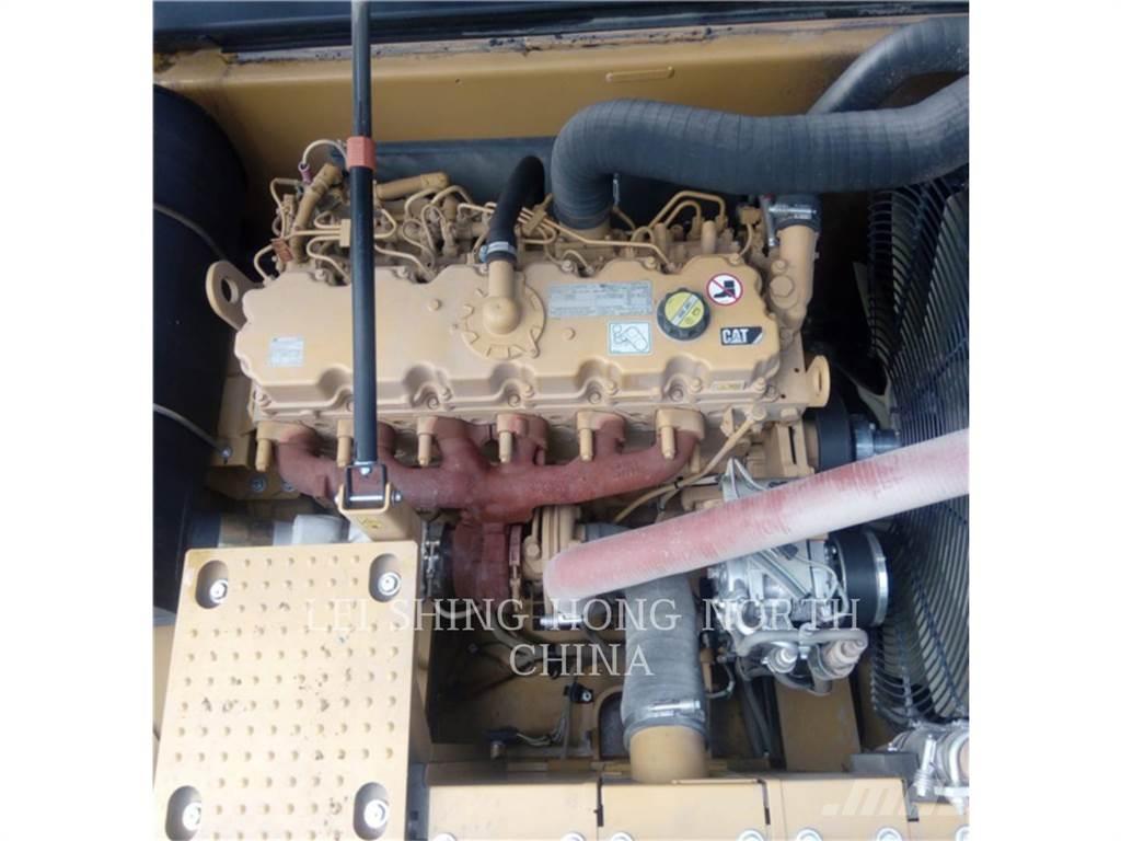 CAT 330D2L Vikšriniai ekskavatoriai