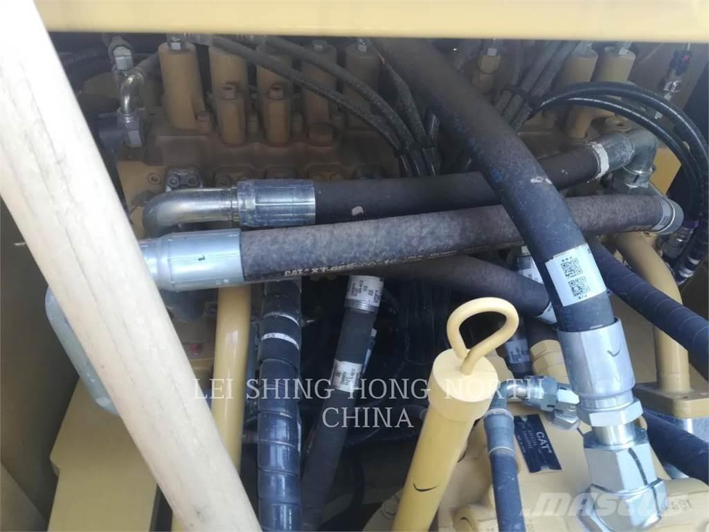 CAT 330D2L Vikšriniai ekskavatoriai