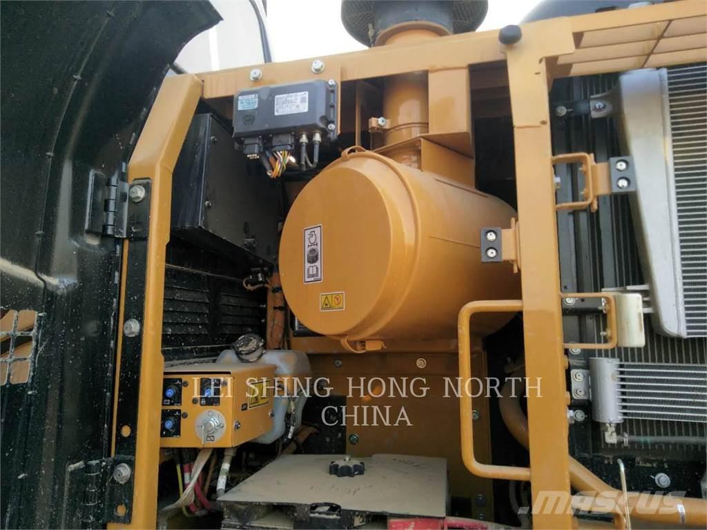 CAT 330D2L Vikšriniai ekskavatoriai