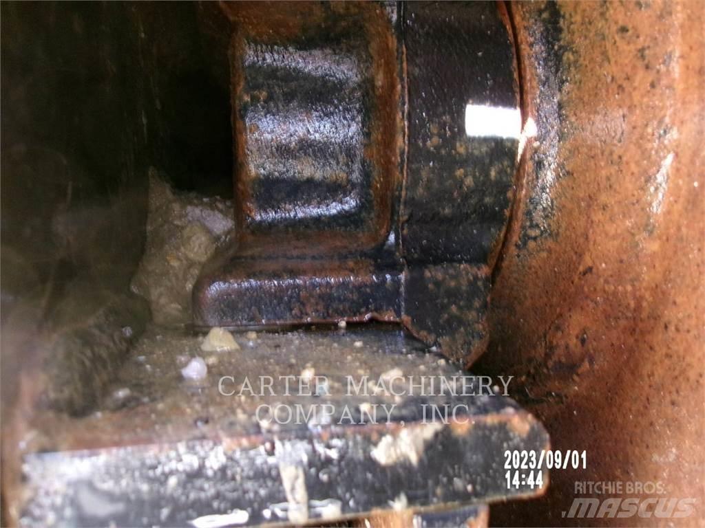 CAT 330FL Vikšriniai ekskavatoriai