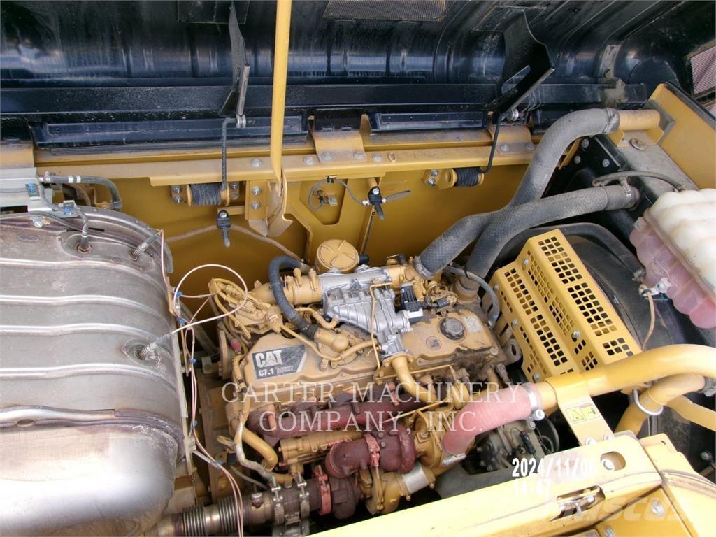 CAT 330FL Vikšriniai ekskavatoriai