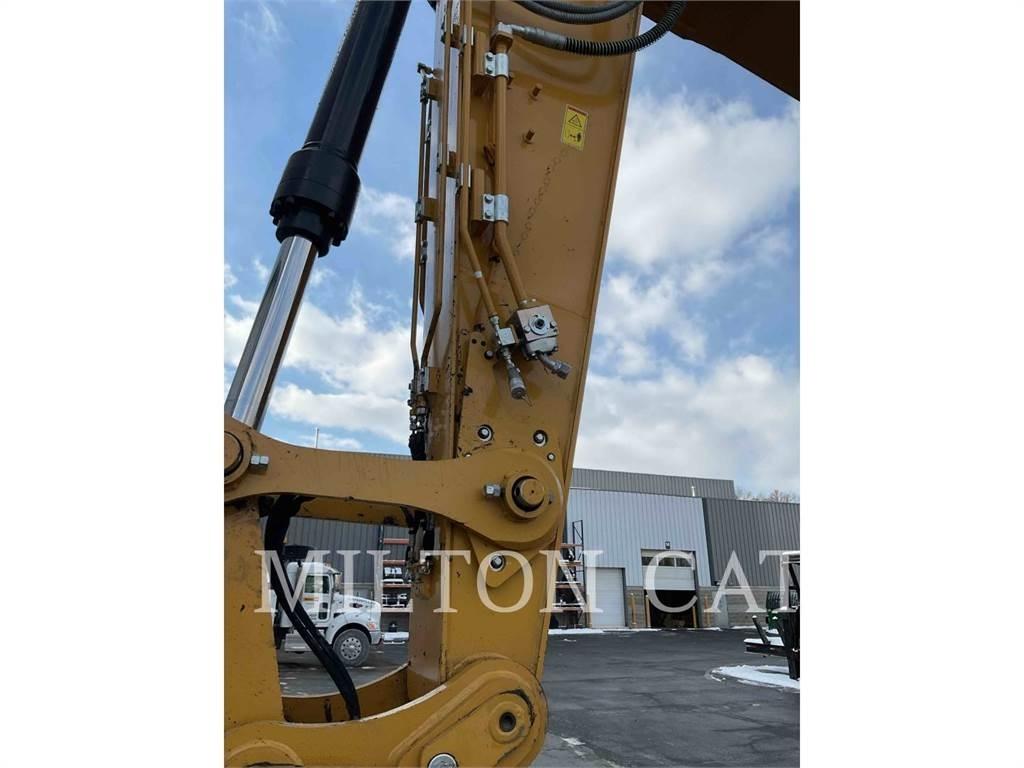 CAT 335 Vikšriniai ekskavatoriai