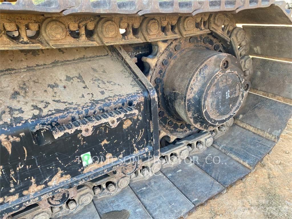 CAT 335 Vikšriniai ekskavatoriai