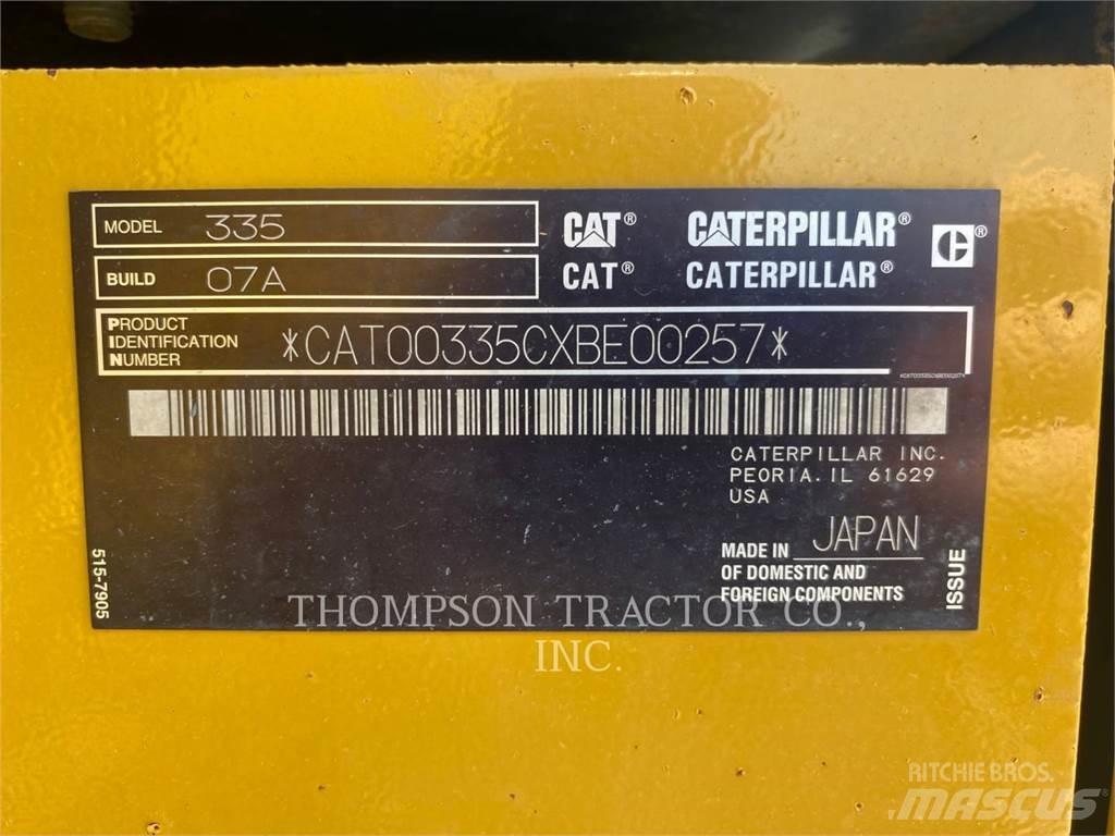 CAT 335 Vikšriniai ekskavatoriai