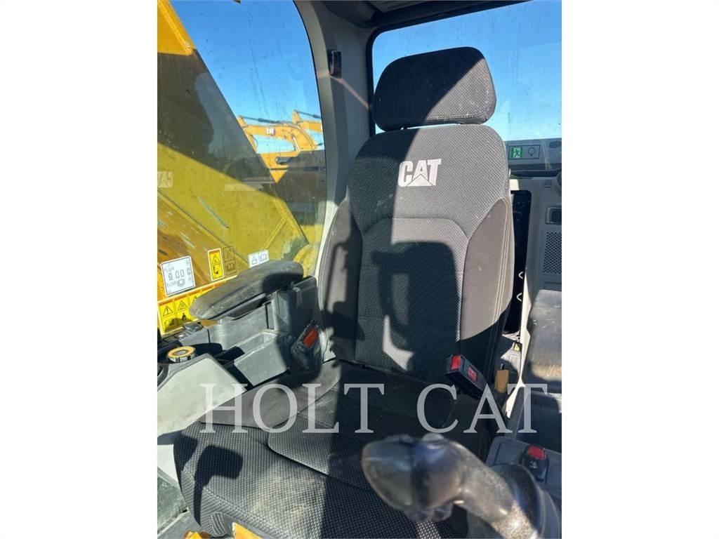CAT 335 Vikšriniai ekskavatoriai