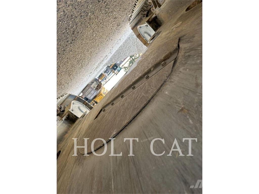 CAT 335 TC Vikšriniai ekskavatoriai