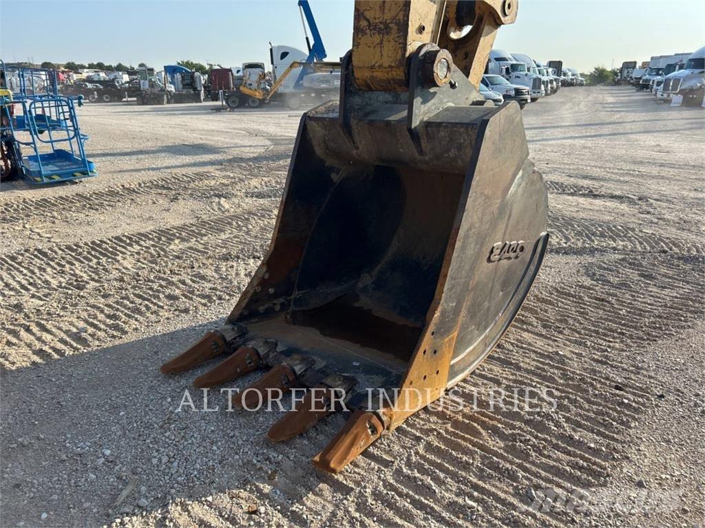 CAT 335F LCR Vikšriniai ekskavatoriai