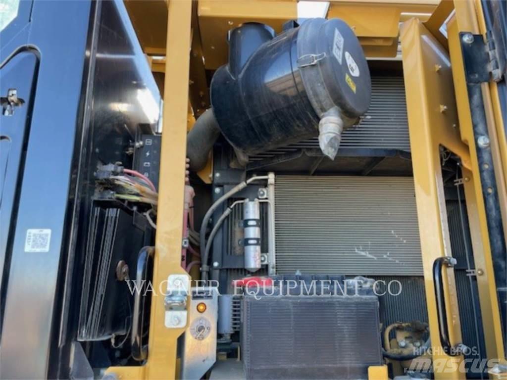 CAT 335FL Vikšriniai ekskavatoriai