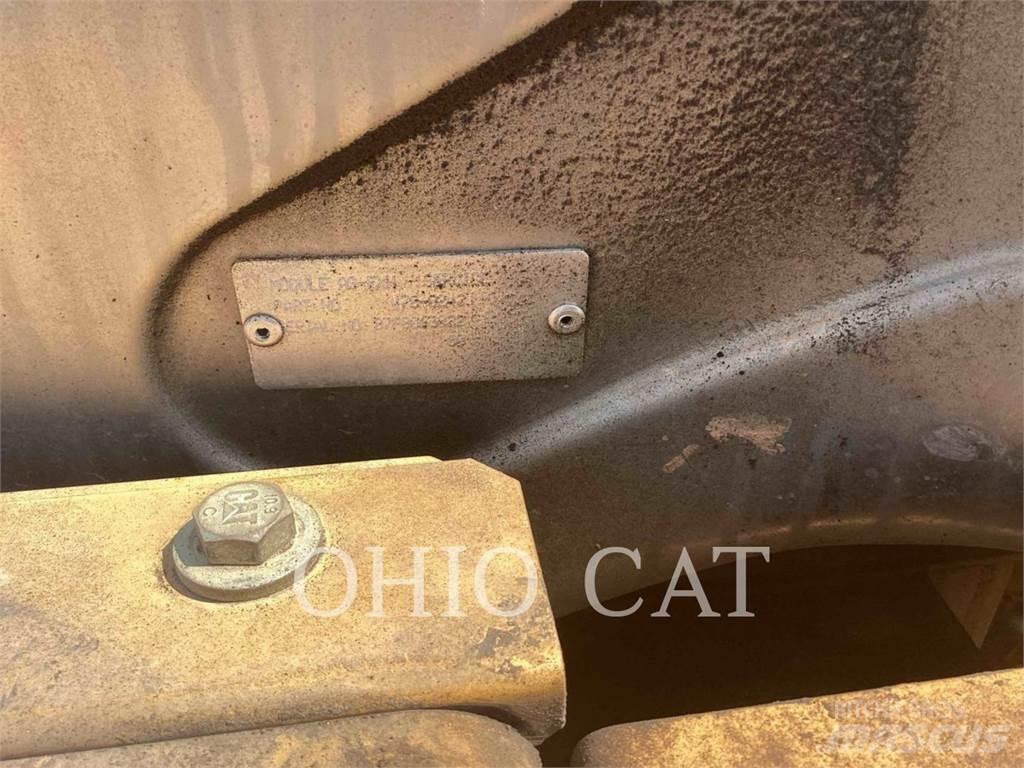 CAT 335FL Vikšriniai ekskavatoriai