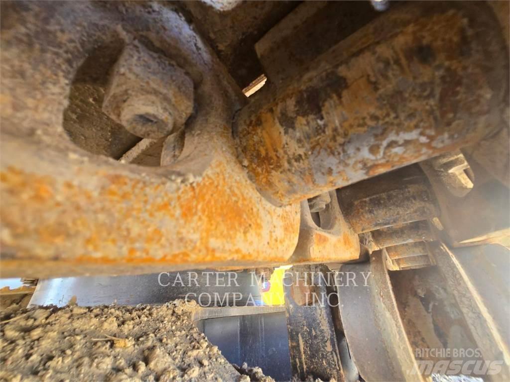 CAT 335FL CR Vikšriniai ekskavatoriai