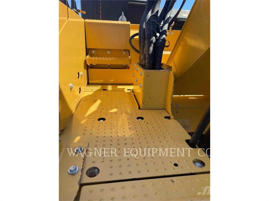 CAT 335FL TCRB Vikšriniai ekskavatoriai