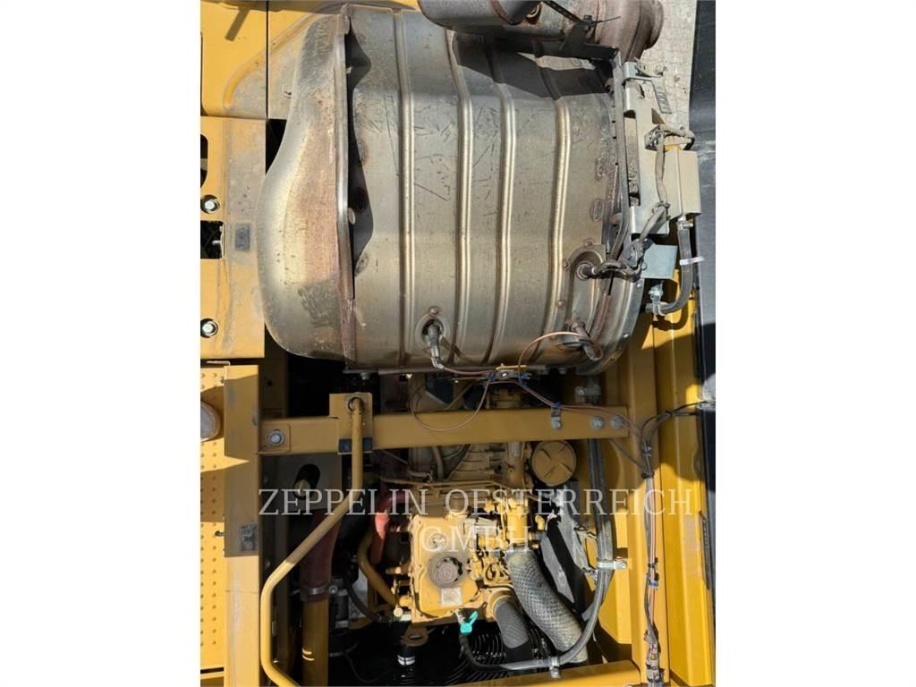 CAT 335FLCR Vikšriniai ekskavatoriai