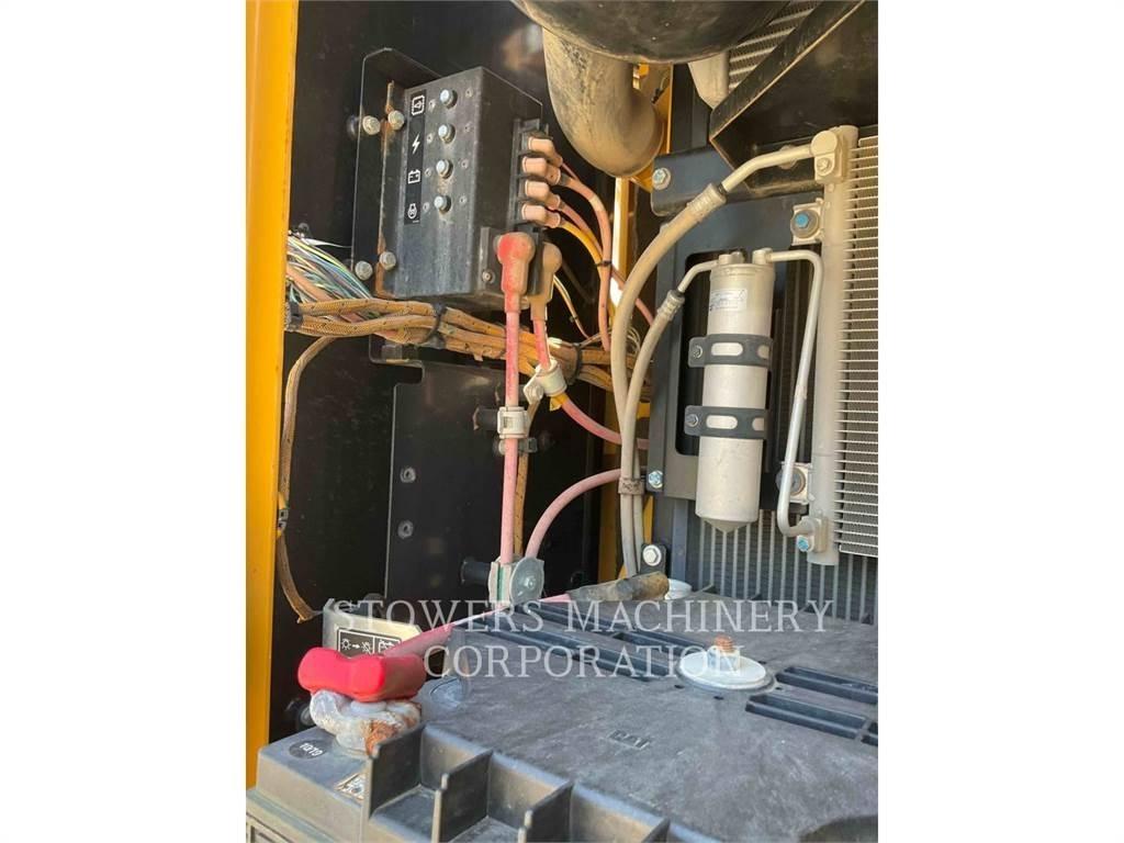 CAT 335FLCR Vikšriniai ekskavatoriai