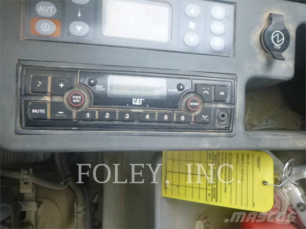 CAT 335FLCR Vikšriniai ekskavatoriai