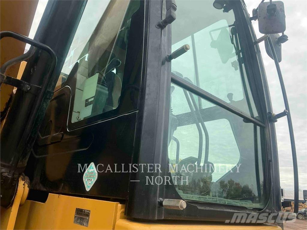 CAT 335FLCR Vikšriniai ekskavatoriai