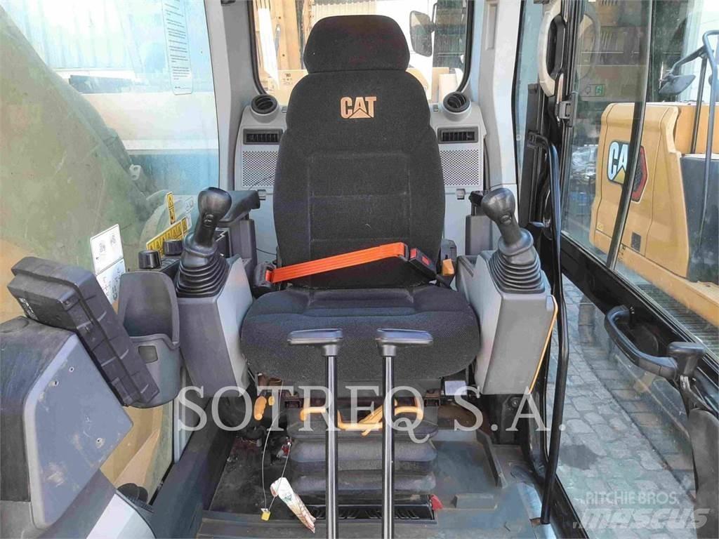CAT 33607 Vikšriniai ekskavatoriai