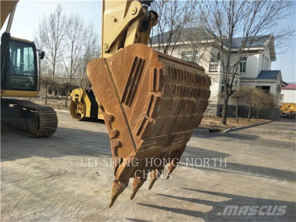 CAT 336D2 Vikšriniai ekskavatoriai