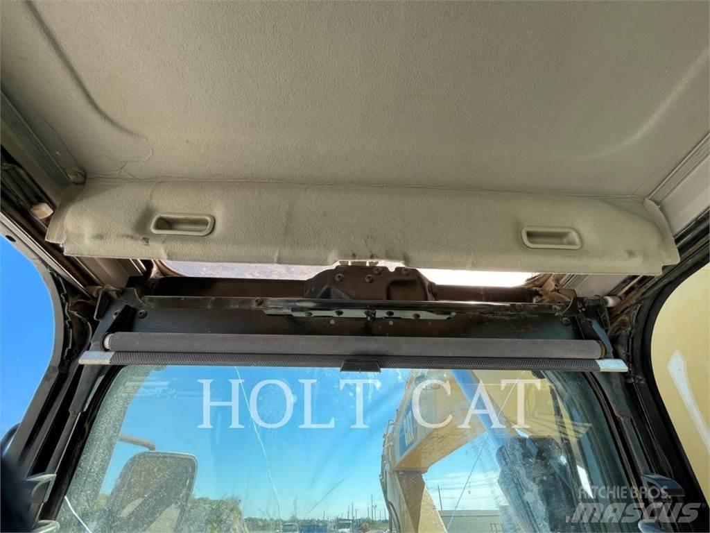 CAT 336FL Vikšriniai ekskavatoriai