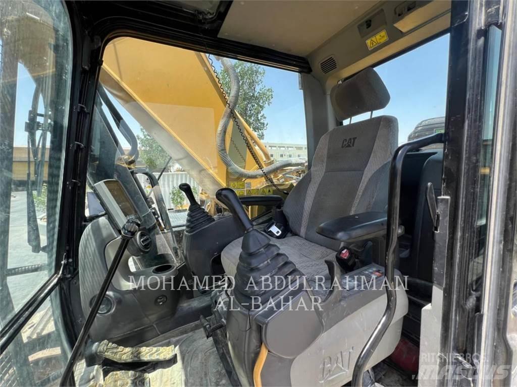 CAT 340D2L Vikšriniai ekskavatoriai