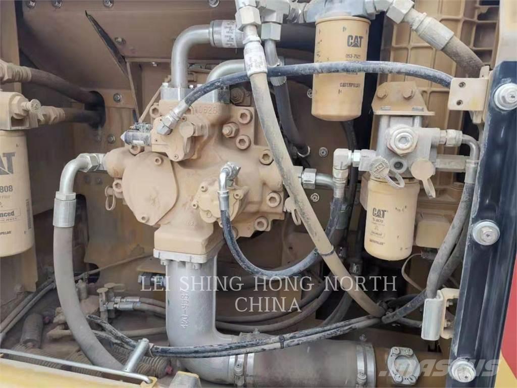 CAT 340D2L Vikšriniai ekskavatoriai