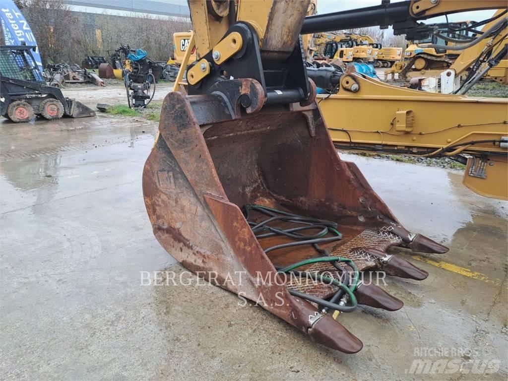 CAT 340F UHD Vikšriniai ekskavatoriai