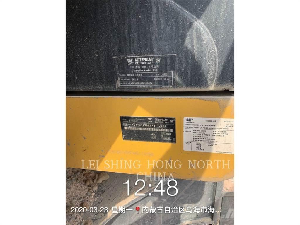 CAT 349D2 Vikšriniai ekskavatoriai