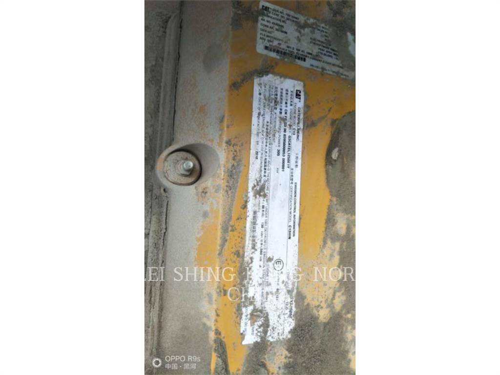 CAT 349D2 Vikšriniai ekskavatoriai