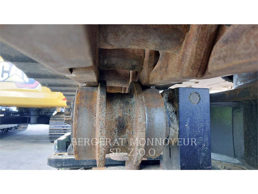 CAT 352 Vikšriniai ekskavatoriai