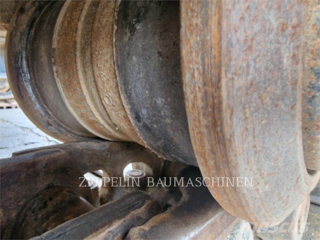 CAT 352-07A Vikšriniai ekskavatoriai